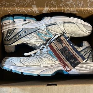 Women’s New Balance 580 running shoes Made in USA size 9